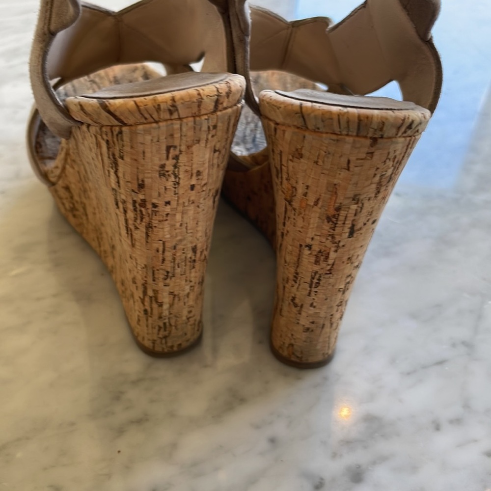 Pelle Moda Dana Wedges - Picture 6 of 7